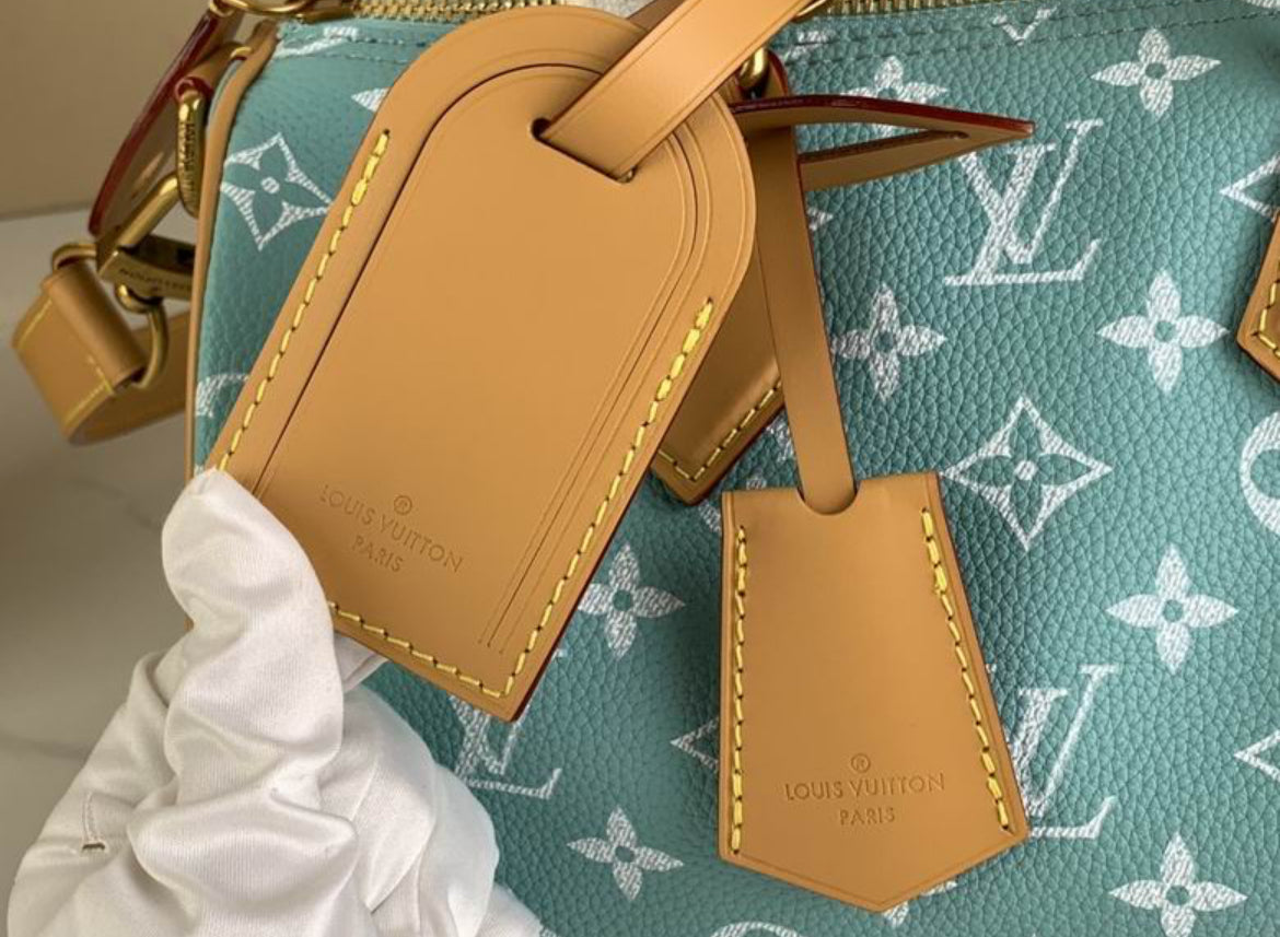 Authentic Louis Vuitton Speedy Bandoulière 25