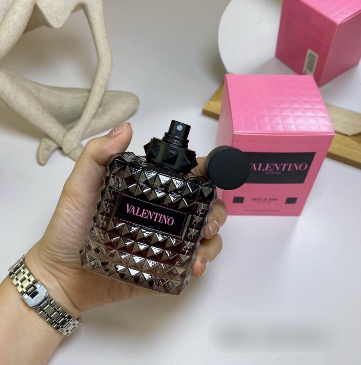 Authentic Valentino Donna: BORN IN ROMA INTENSE EAU DE PARFUM SPRAY