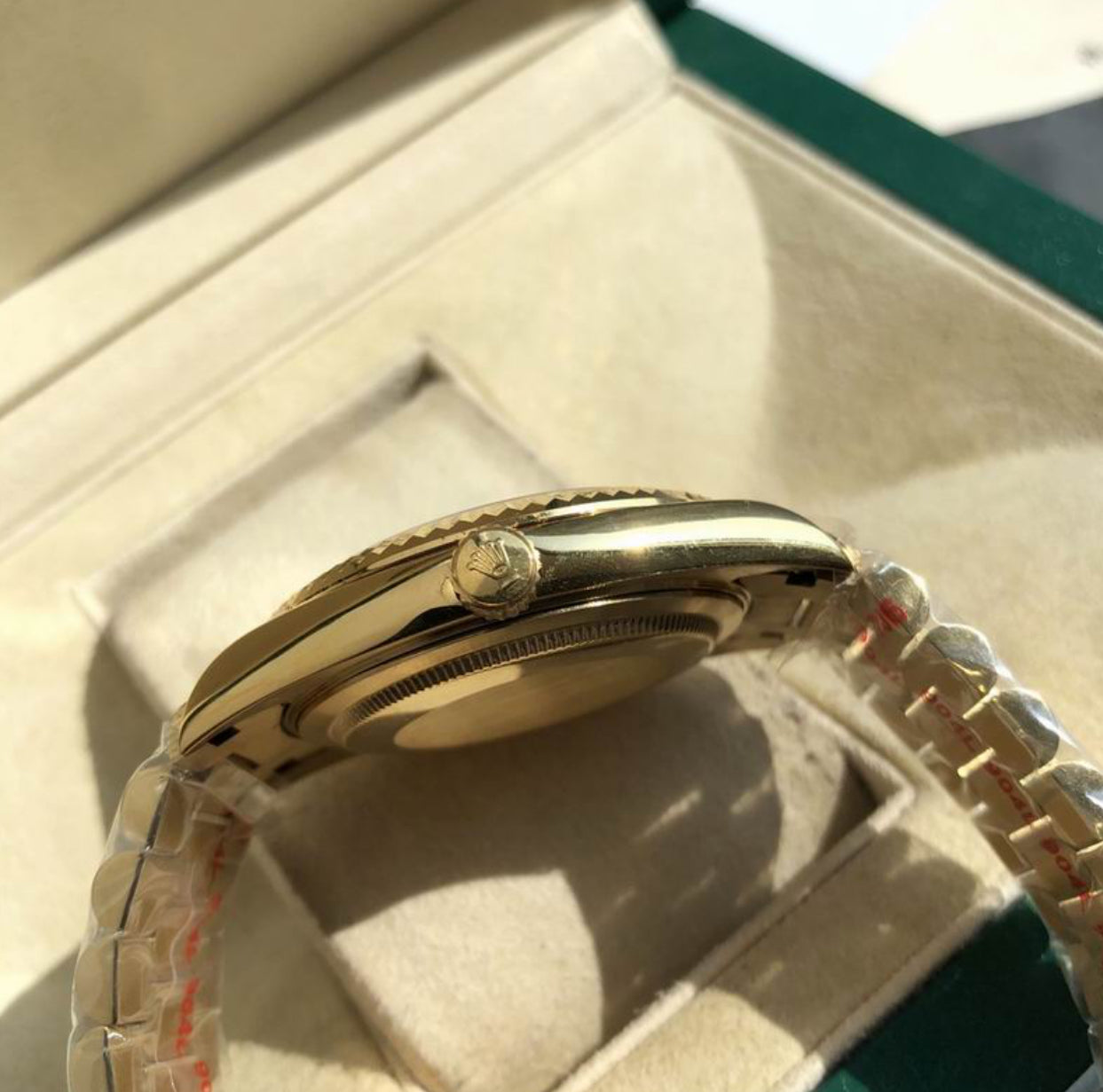 Authentic Rolex Oyster Perpetual Day-DATE