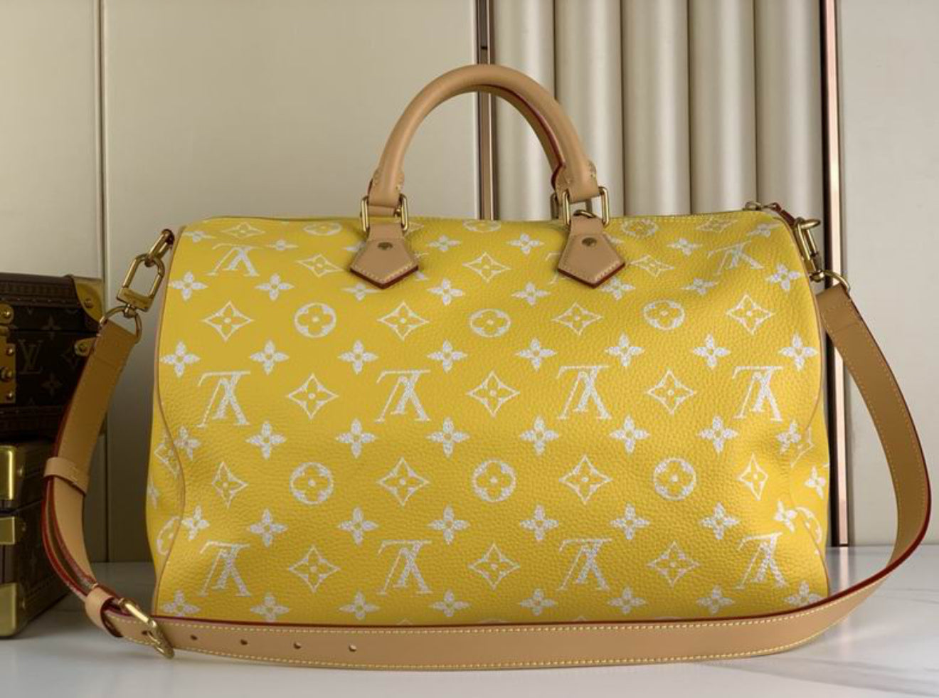 Authentic Louis Vuitton Speedy P9 Bandoulière 40 (Yellow)