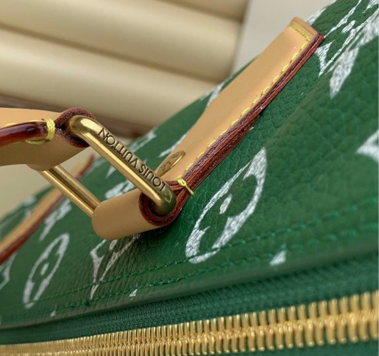 Authentic Louis Vuitton Speedy P9 Bandoulière 40 (Green)