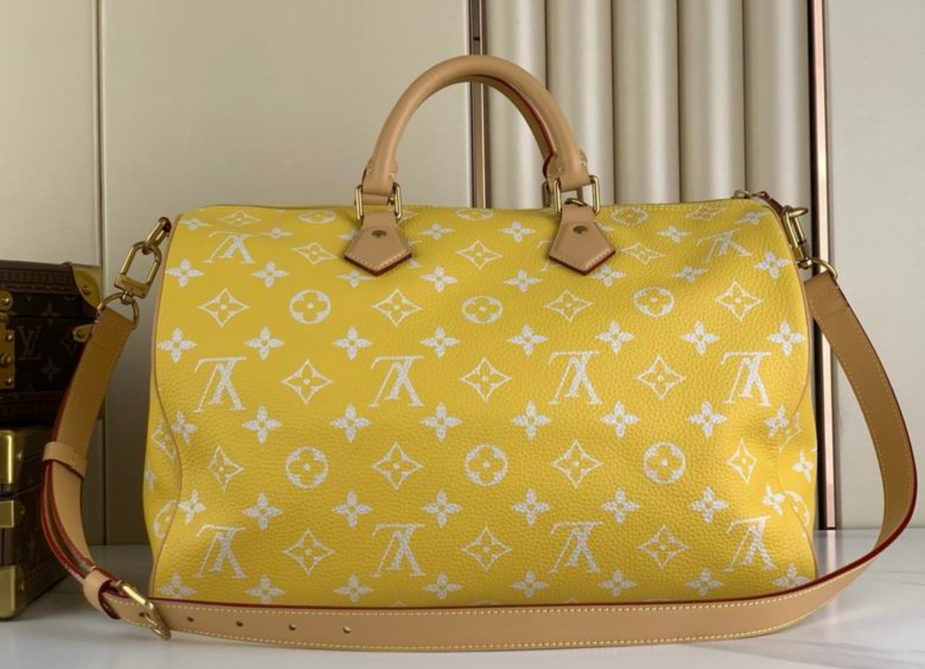 Authentic Louis Vuitton Speedy P9 Bandoulière 40 (Yellow)