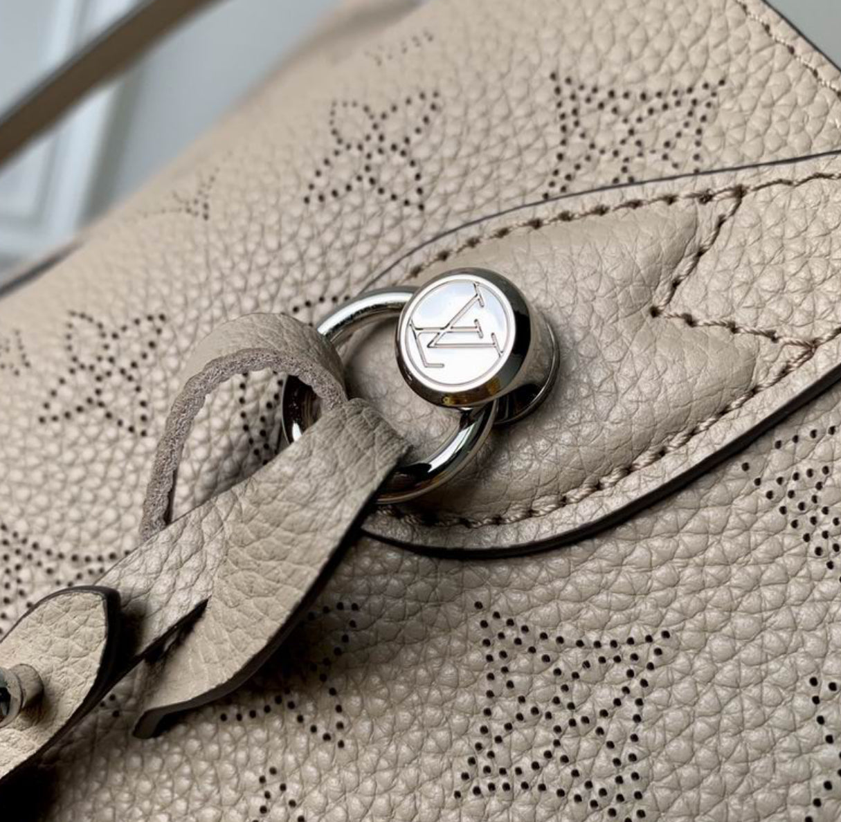 Authentic Louis Vuitton Blossom MM Tote Bag ( Galet / Beige )