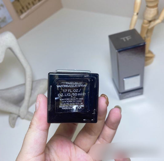Authentic Tom Ford OUD WOOD PARFUM