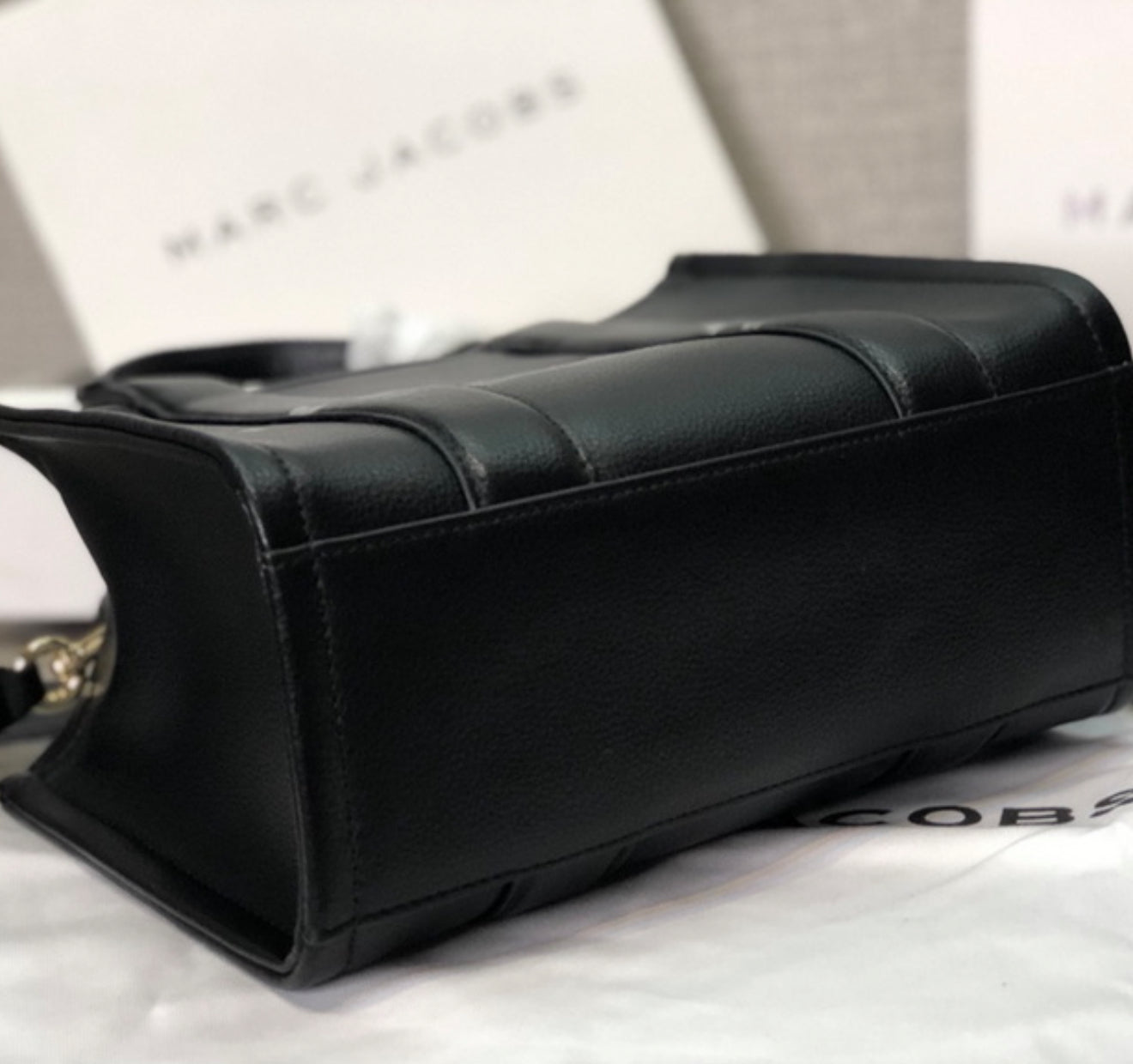 Authentic Marc Jacobs Leather Small Tote Bag