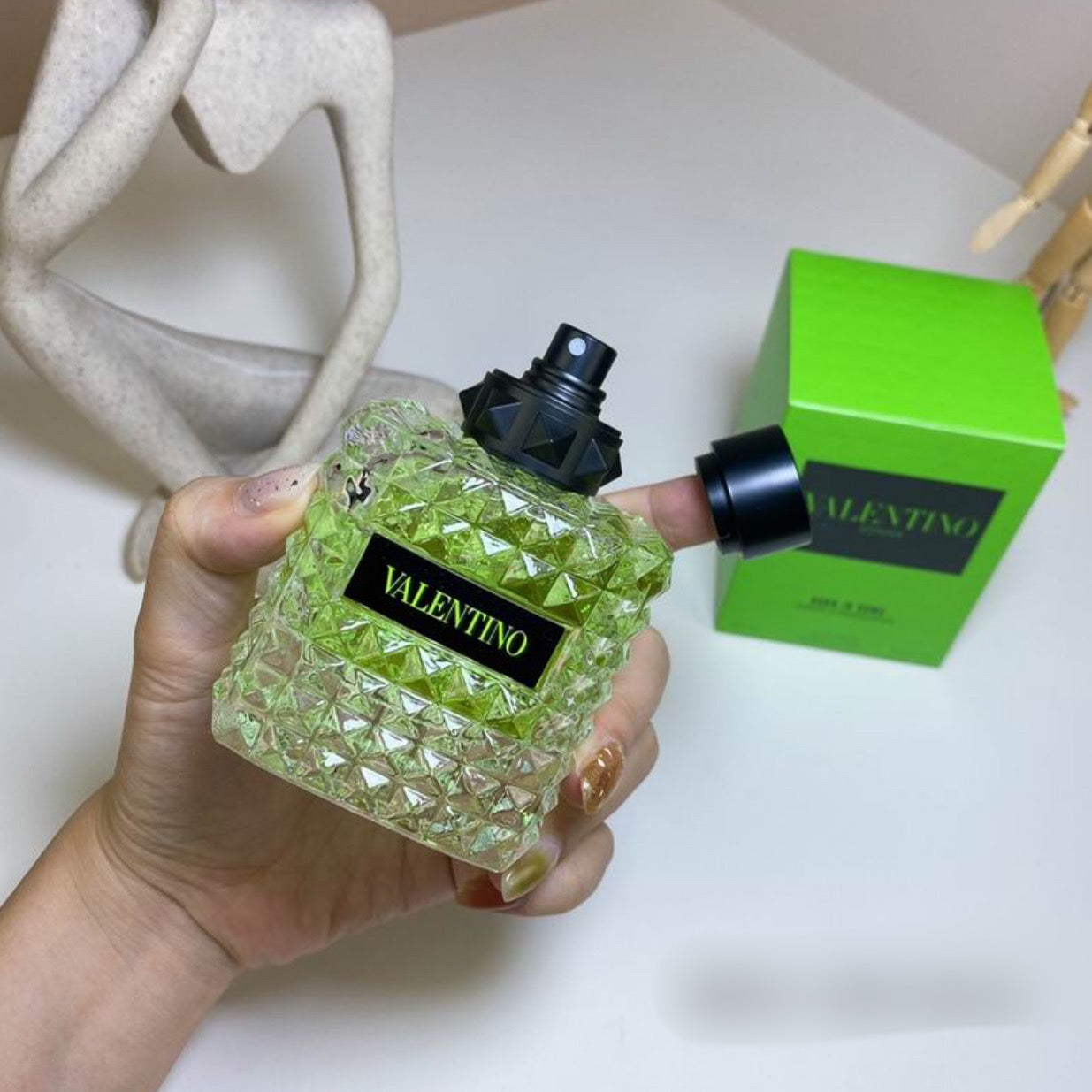 Authentic Valentino Donna Born in Roma Green Stravaganza eau de parfum