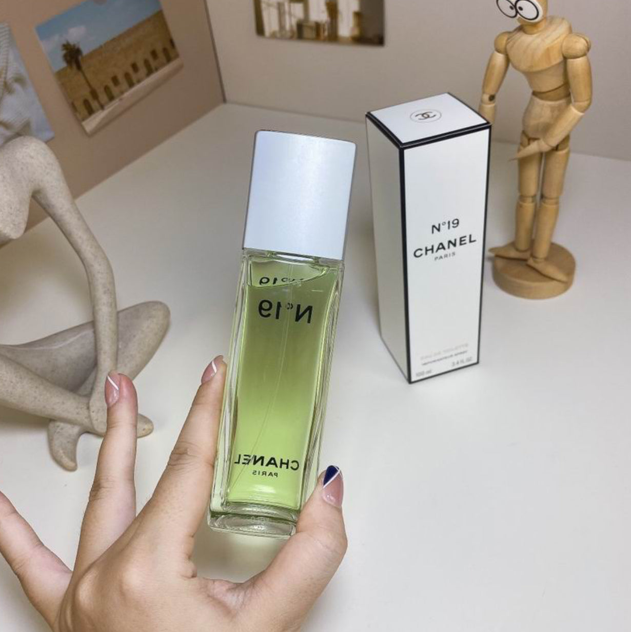 N°19 EAU DE TOILETTE