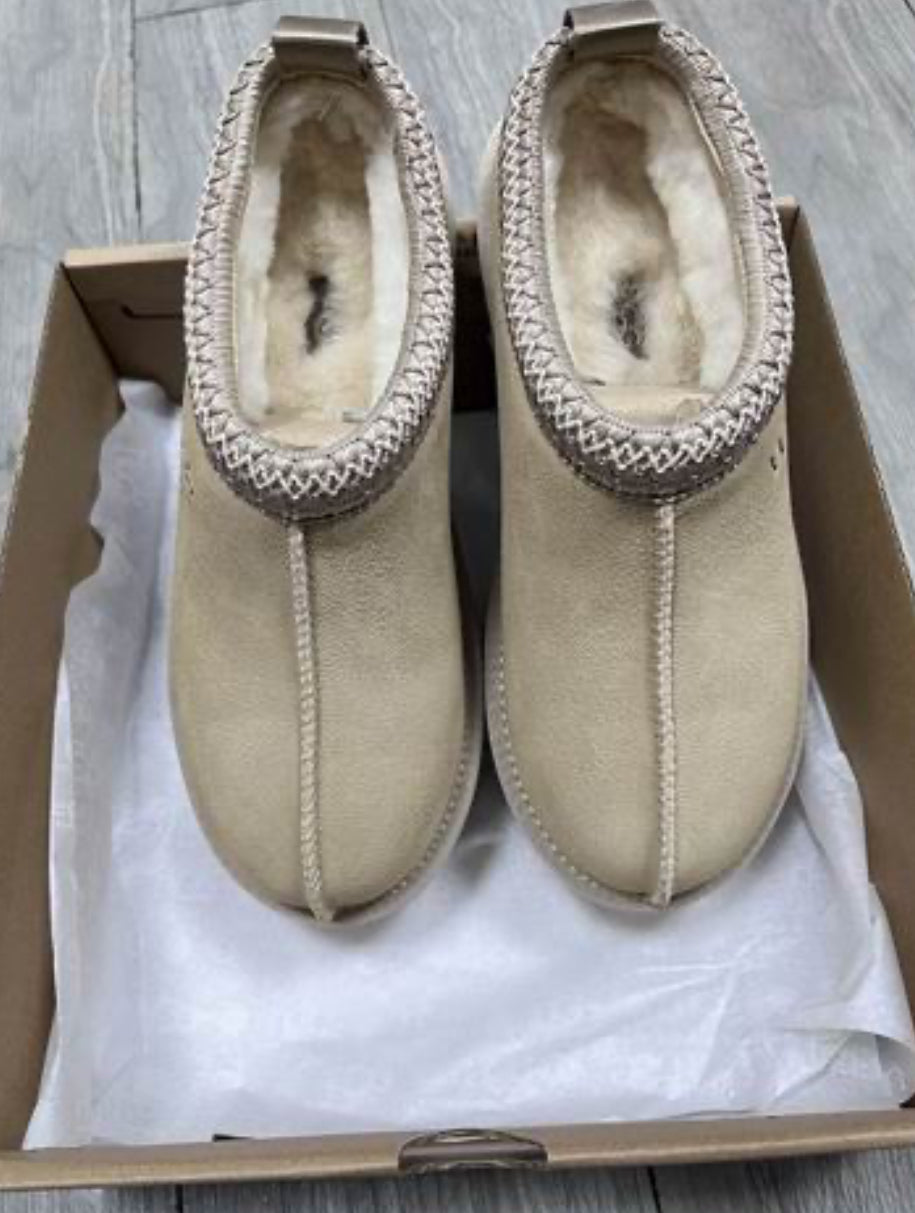 Authentic UGG Women's Tazz II