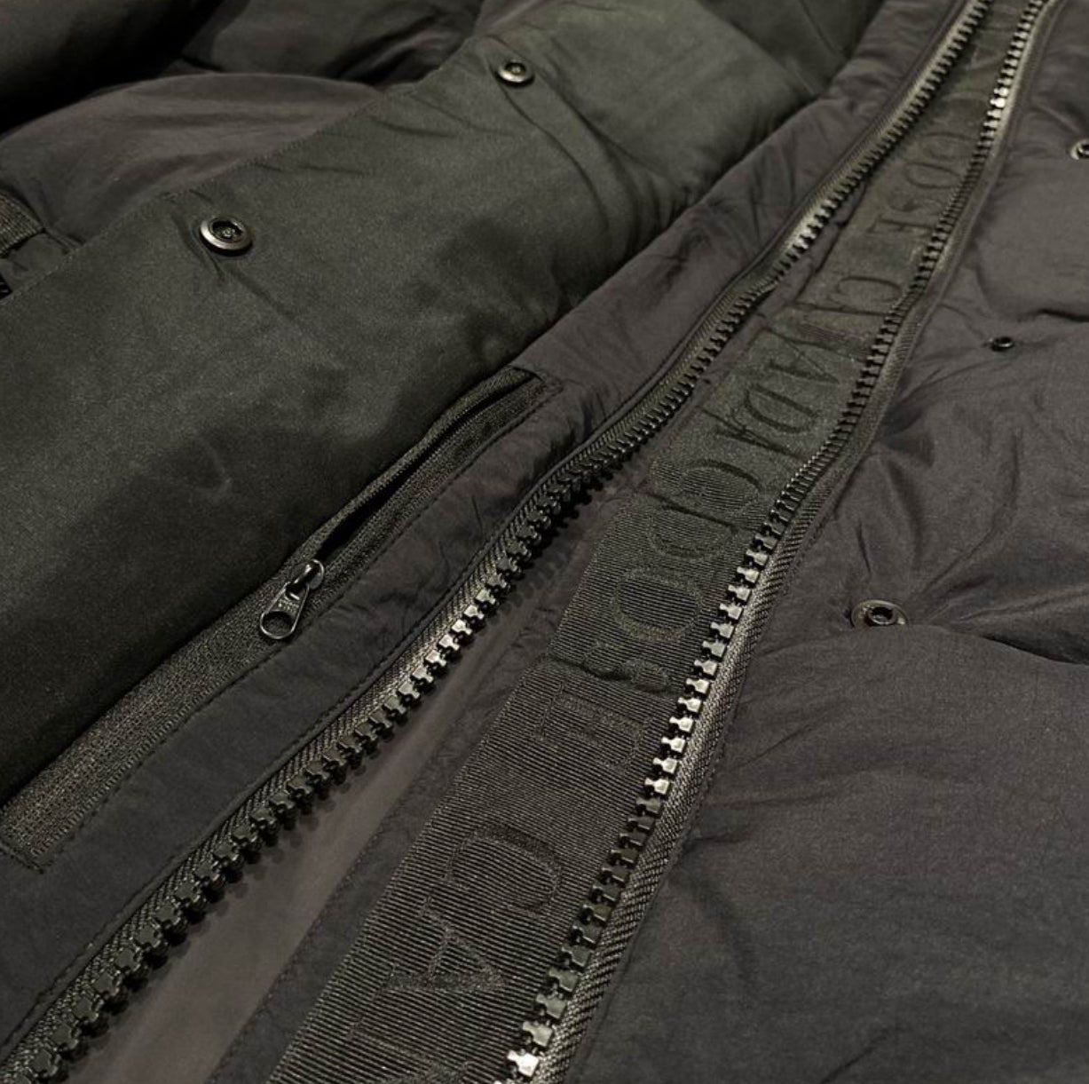 Authentic Canada Goose: Crofton Puffer EnduraLuxe Black Label