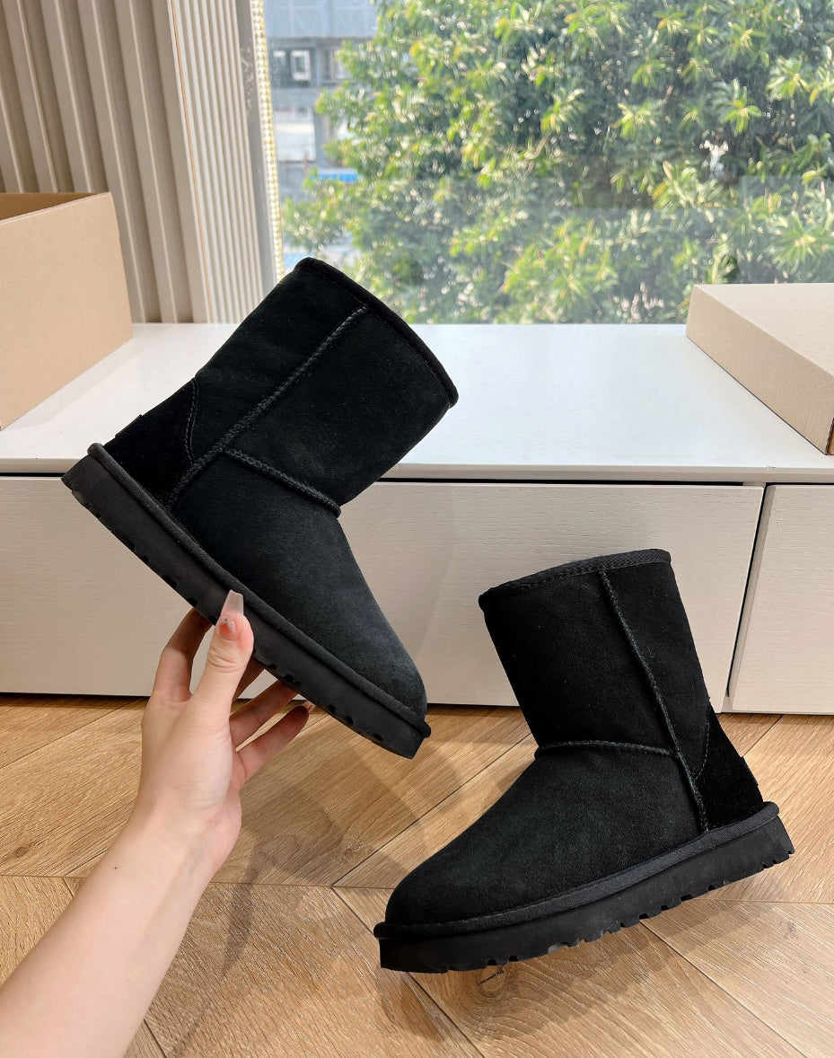 Authentic UGG Women's Classic Short II