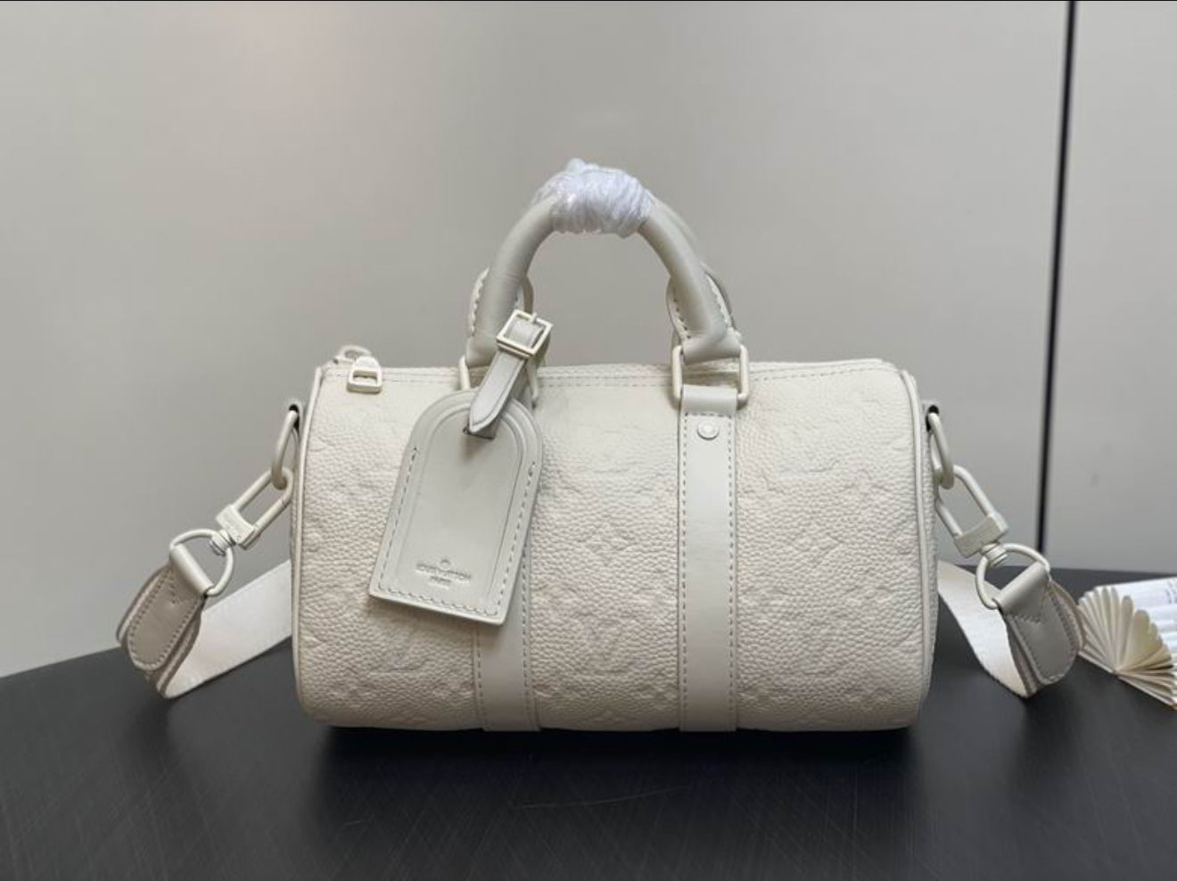 Authentic Louis Vuittom Keepall Bandoulière 25