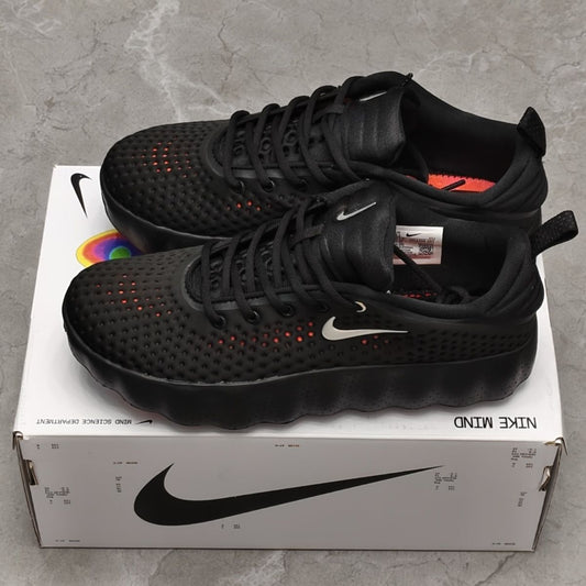 Nike Mind 002