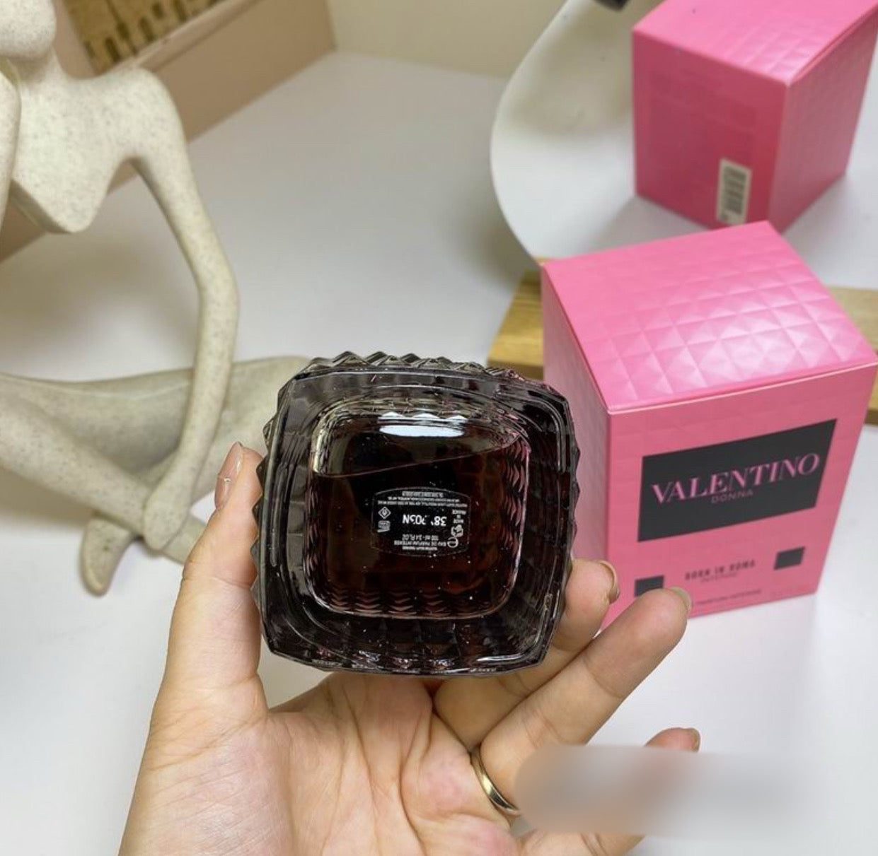 Authentic Valentino Donna: BORN IN ROMA INTENSE EAU DE PARFUM SPRAY