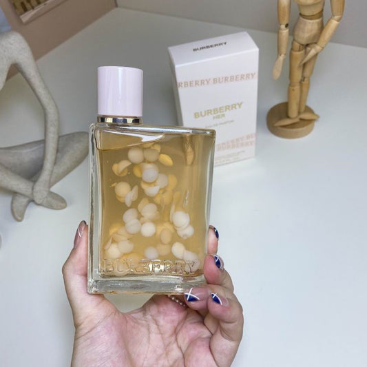 Burberry Her Eau de parfum (Petals Limited Edition)