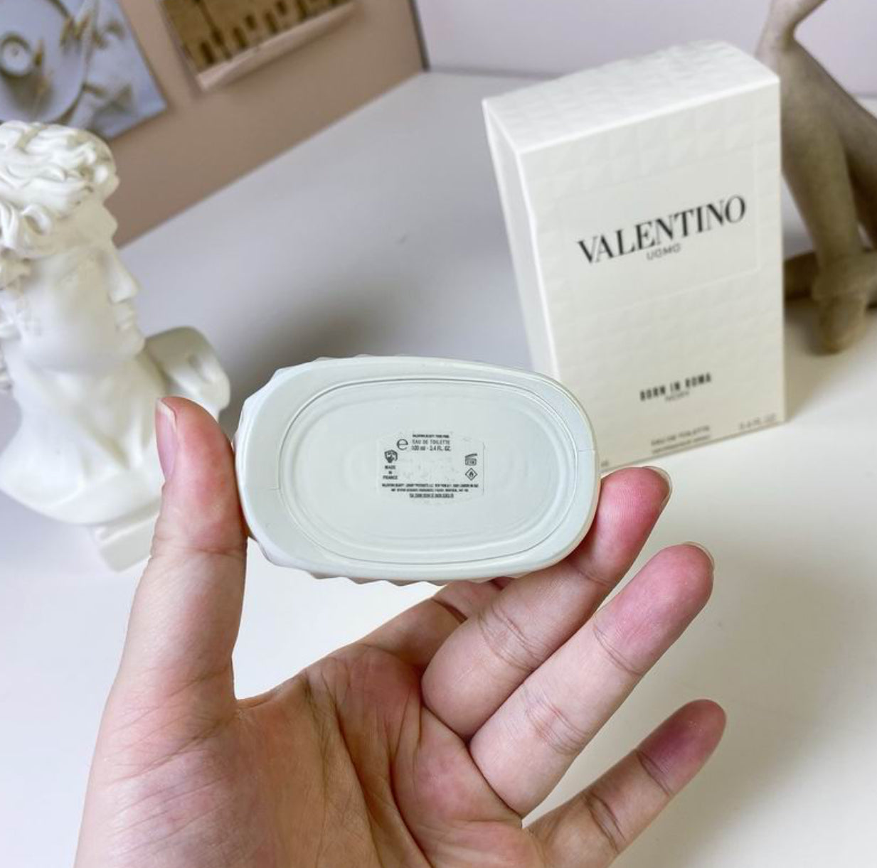 Authentic Valentiono UOMO Born In Roma Ivory Eau De Parfum