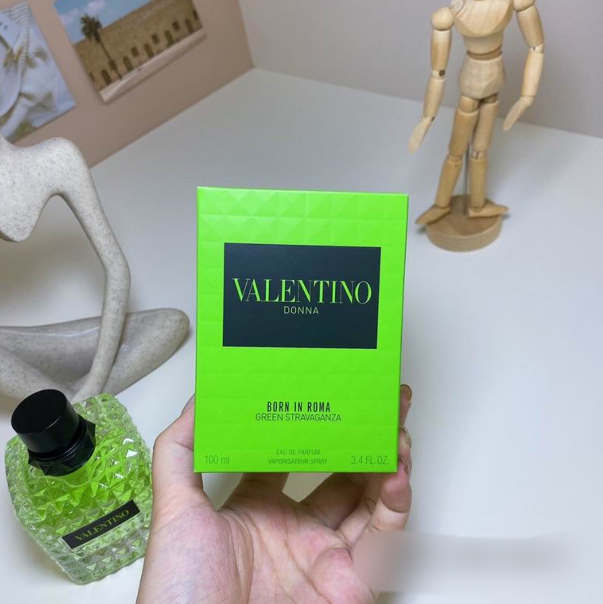 Authentic Valentino Donna Born in Roma Green Stravaganza eau de parfum