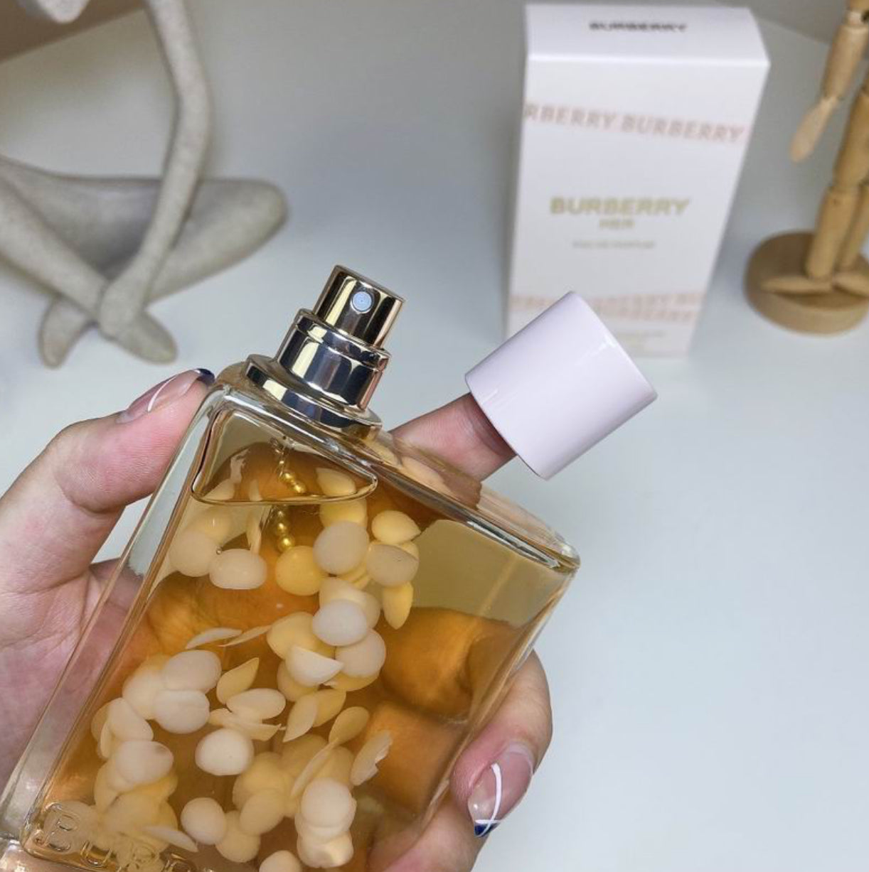 Burberry Her Eau de parfum (Petals Limited Edition)