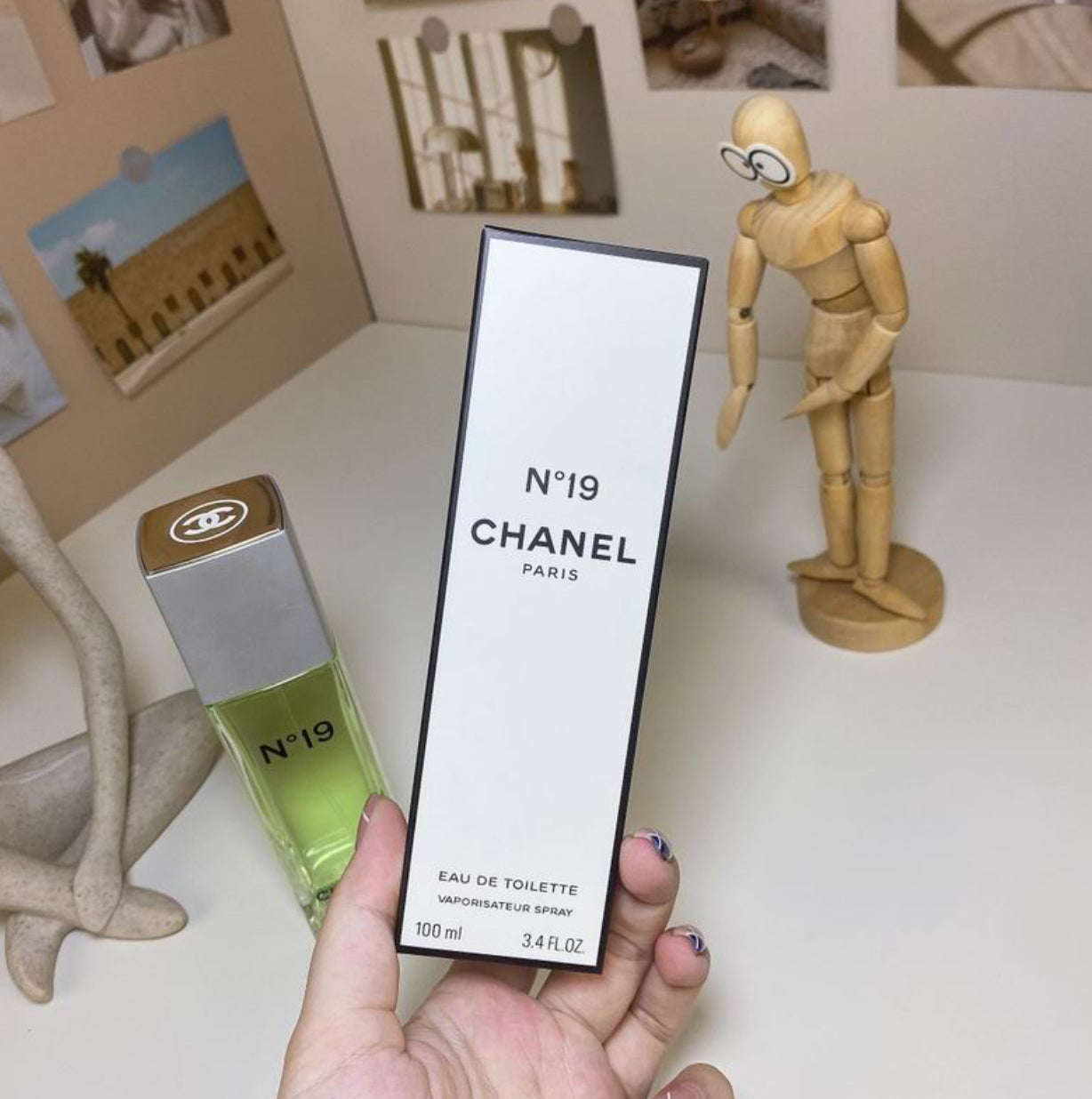 N°19 EAU DE TOILETTE