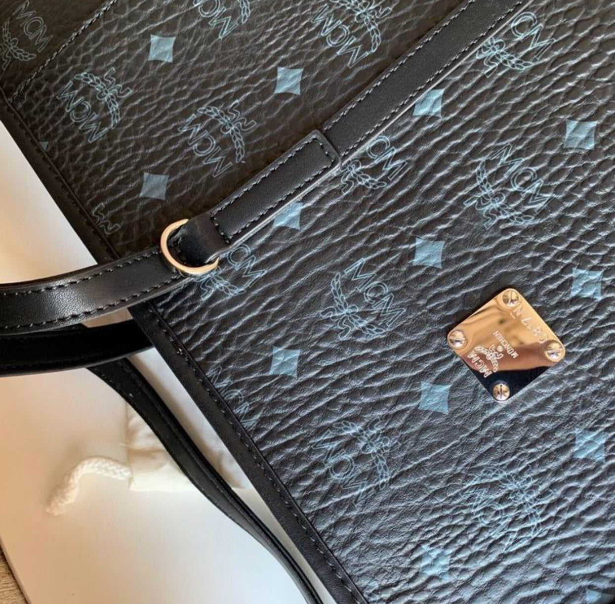 Authentic MCM Toni Top-Zip Shopper in Visetos