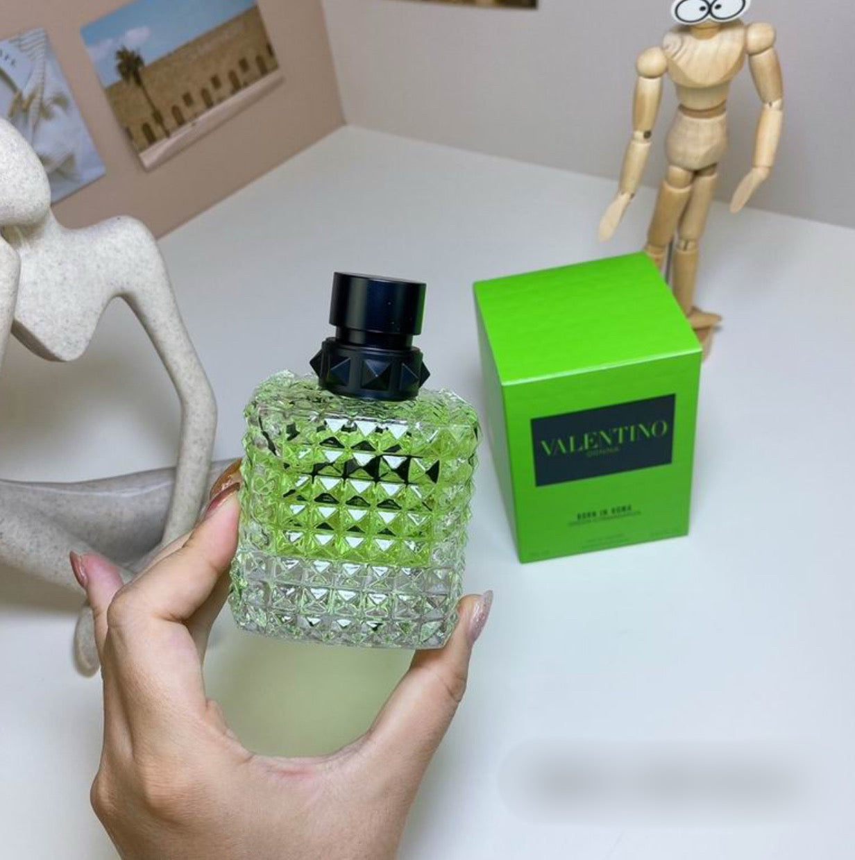 Authentic Valentino Donna Born in Roma Green Stravaganza eau de parfum