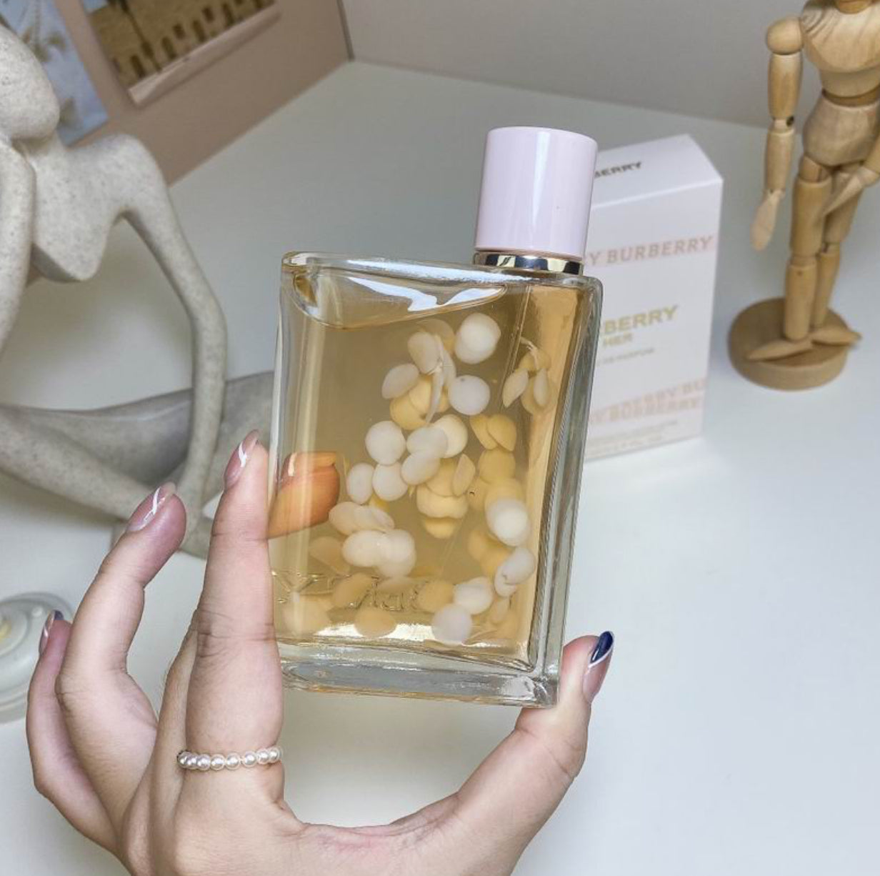 Burberry Her Eau de parfum (Petals Limited Edition)