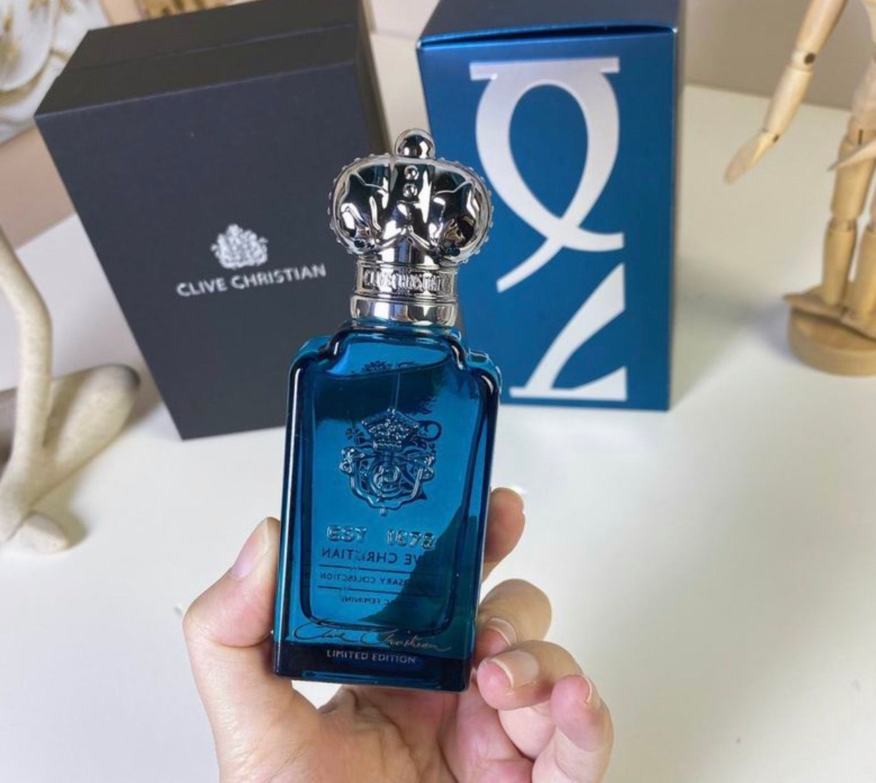 Iconic Feminine Limited Edition