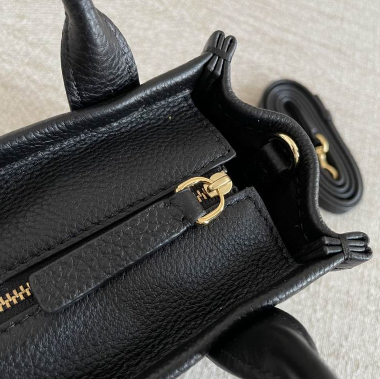 Authentic Marc Jacobs Leather Crossbody Tote Bag