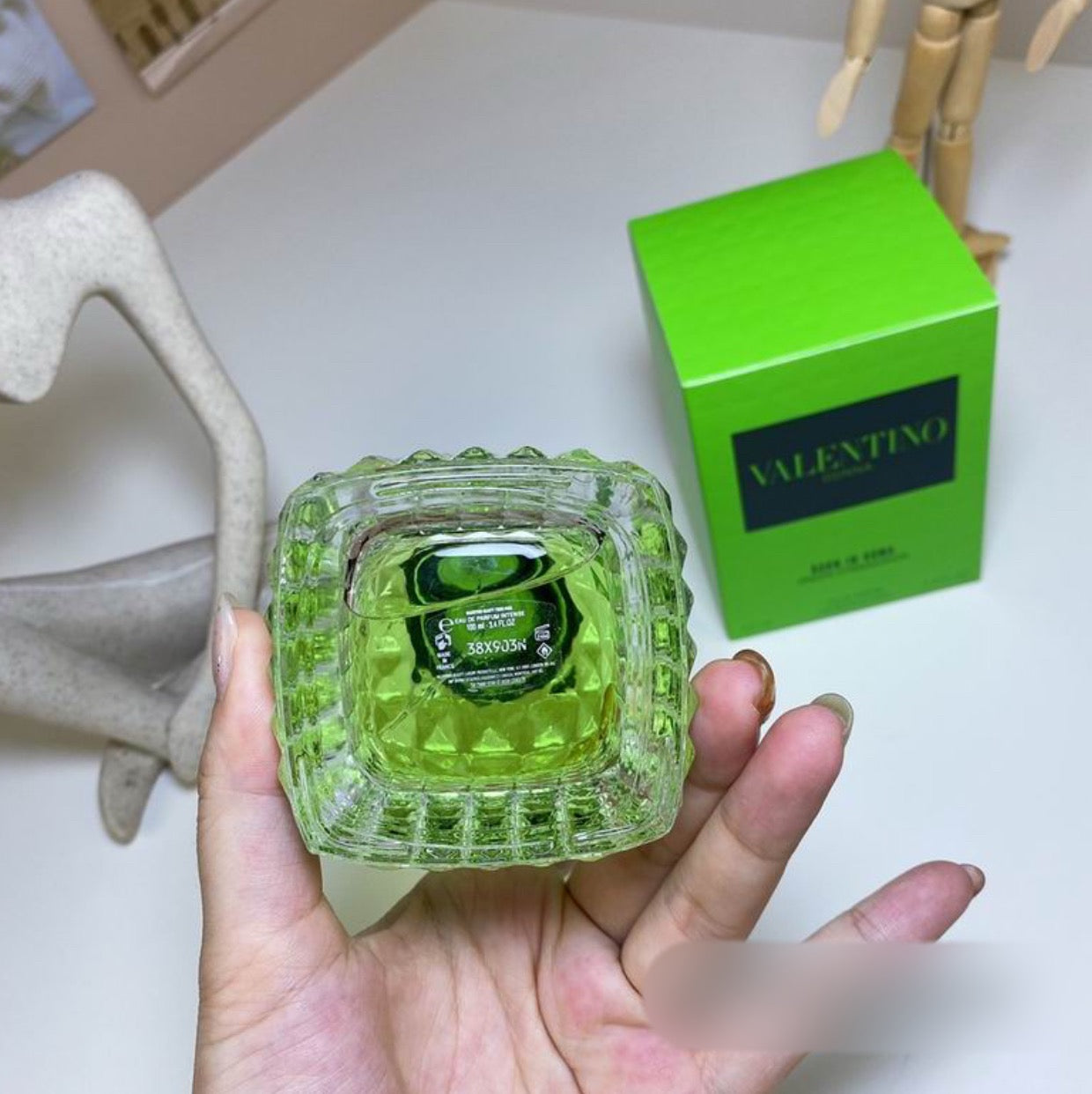 Authentic Valentino Donna Born in Roma Green Stravaganza eau de parfum