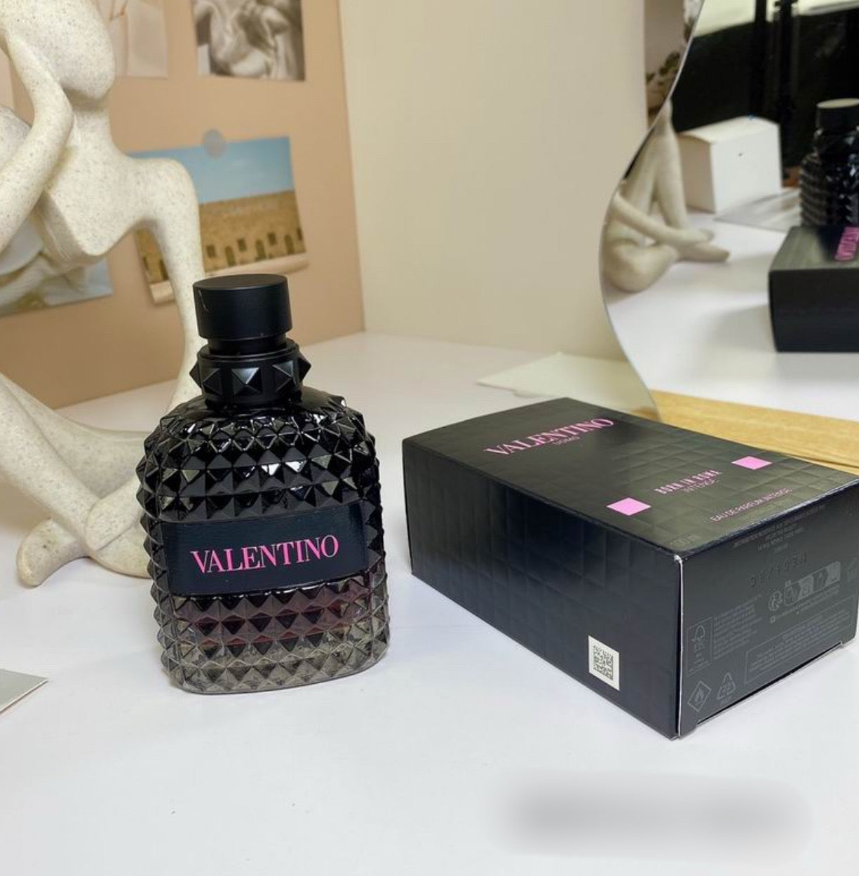 Authentic Valentino UOMO: Born In Roma INTENSE eau de parfum