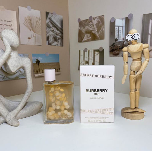 Burberry Her Eau de parfum (Petals Limited Edition)