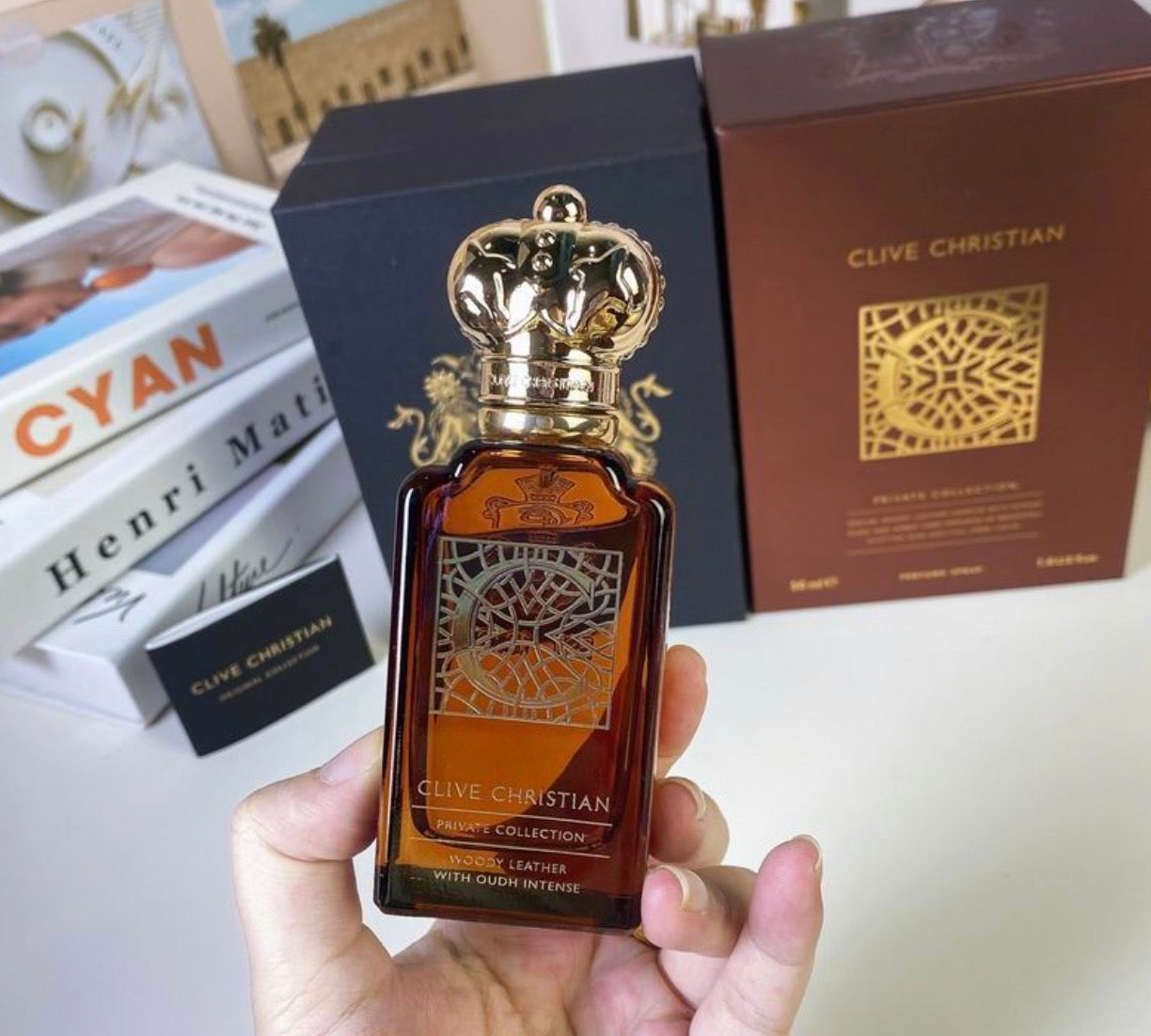 C Woody Leather PRIVATE COLLECTION