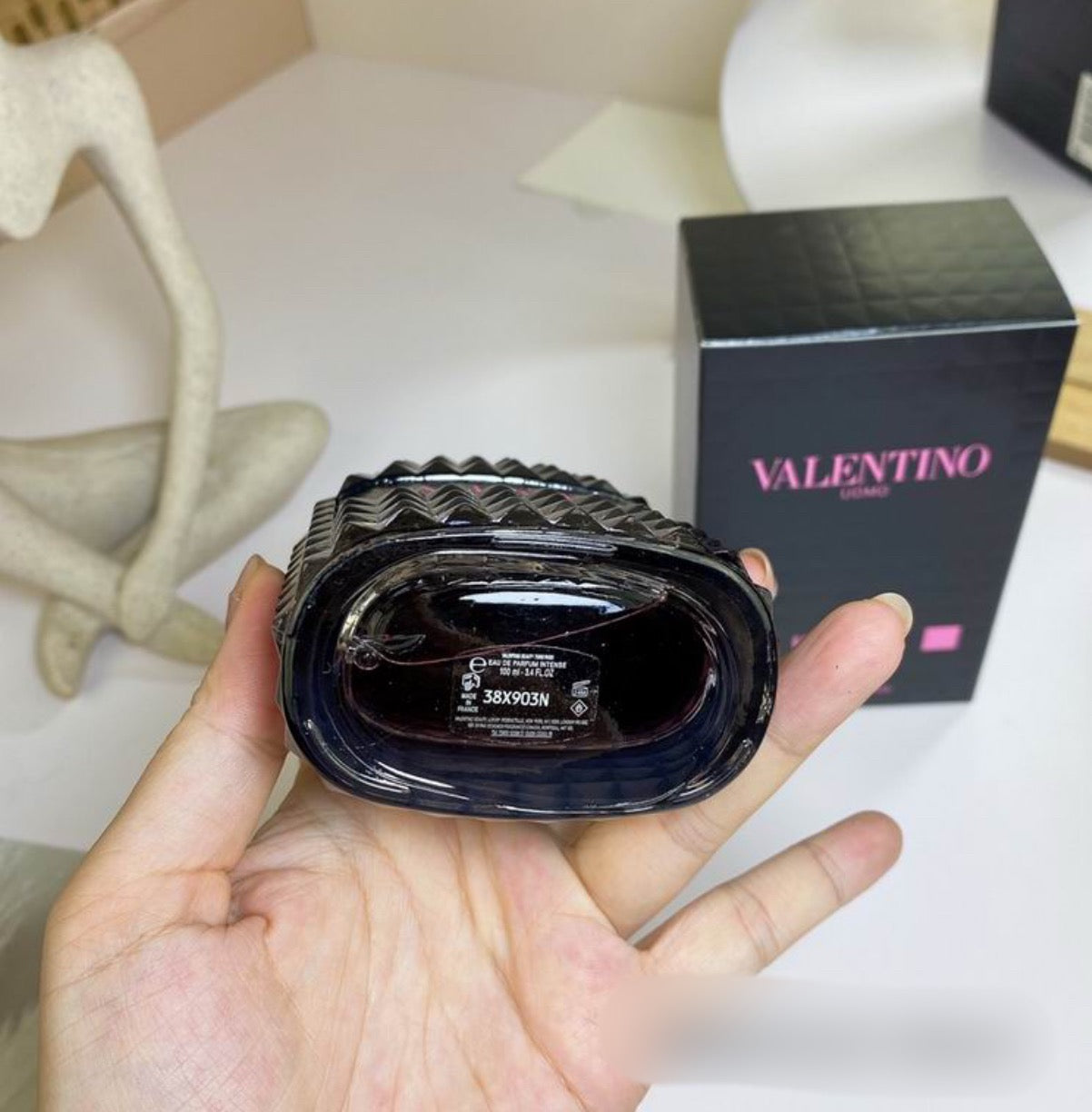 Authentic Valentino UOMO: Born In Roma INTENSE eau de parfum