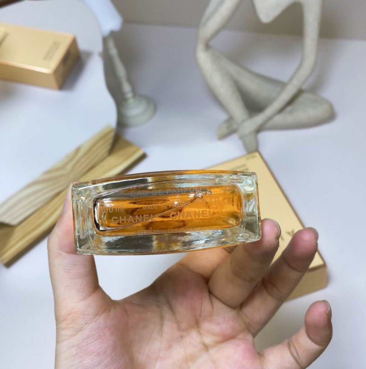 ALLURE EAU DE PARFUM