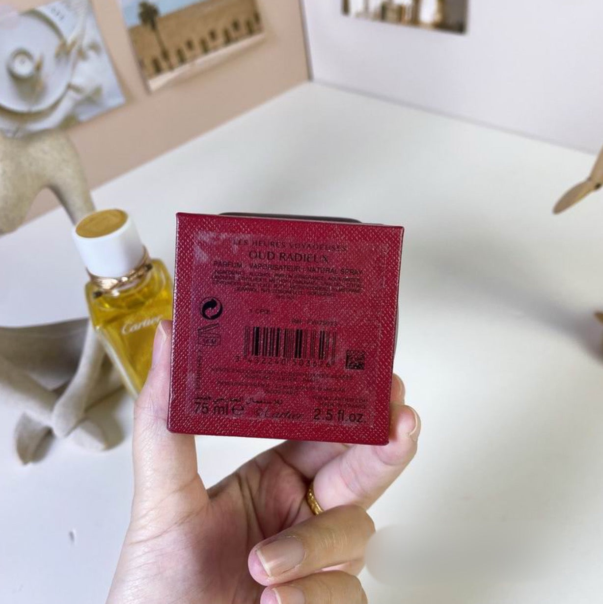 Les Heures Voyageuses Oud Radieux