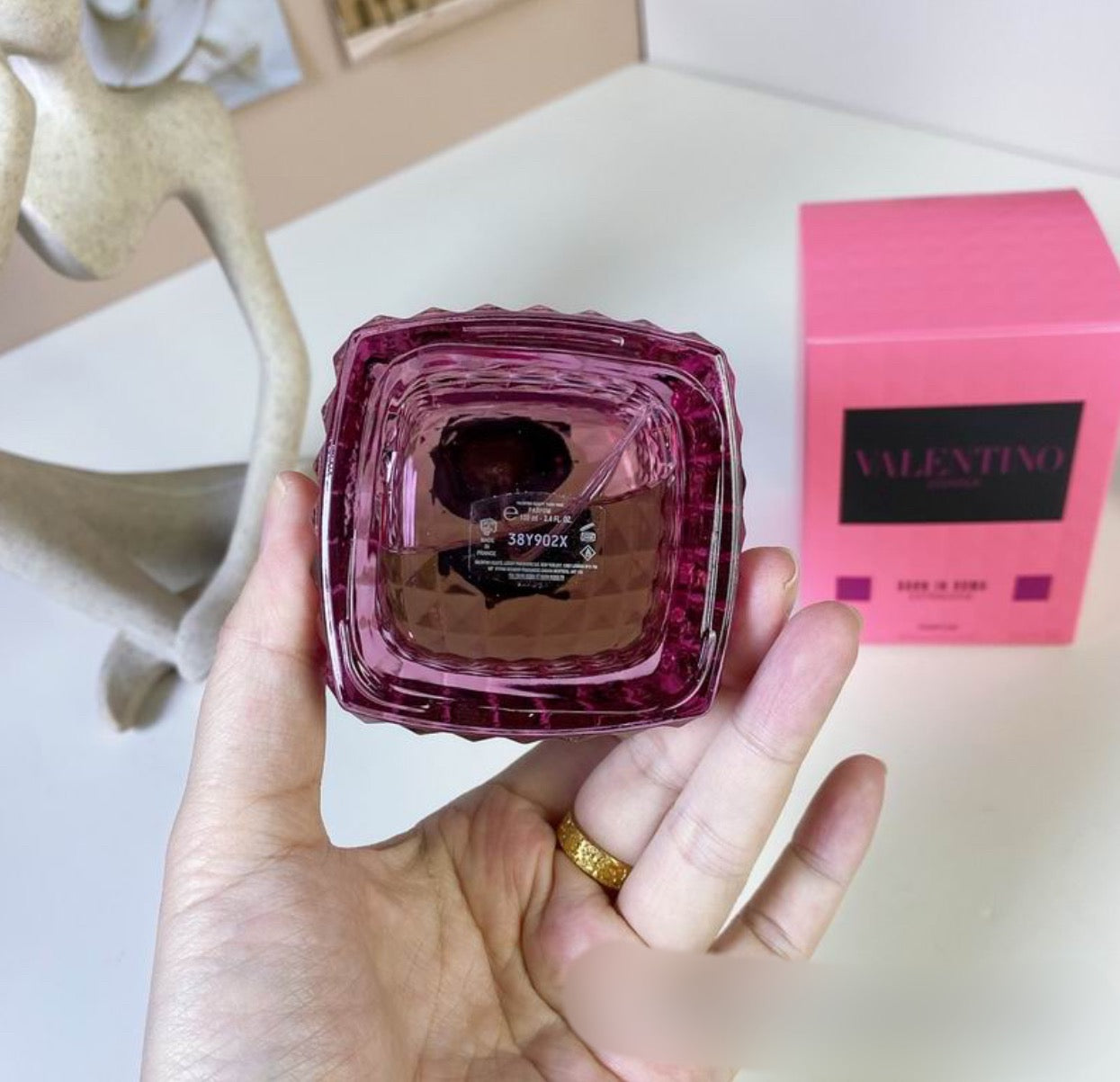Authentic Valentino DONNA Born In Roma Extradose Eau De Parfum