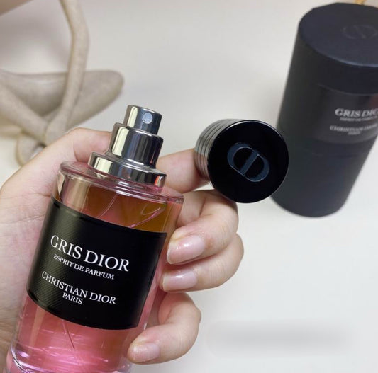 GRIS DIOR Esprit de Parfum