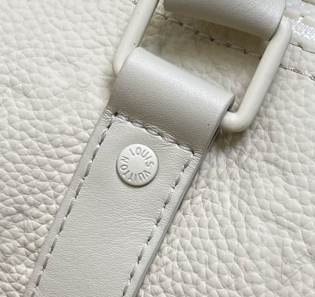 Authentic Louis Vuittom Keepall Bandoulière 25