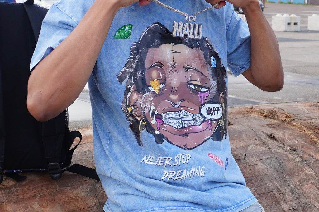 "Never Stop Dreaming" T-Shirt