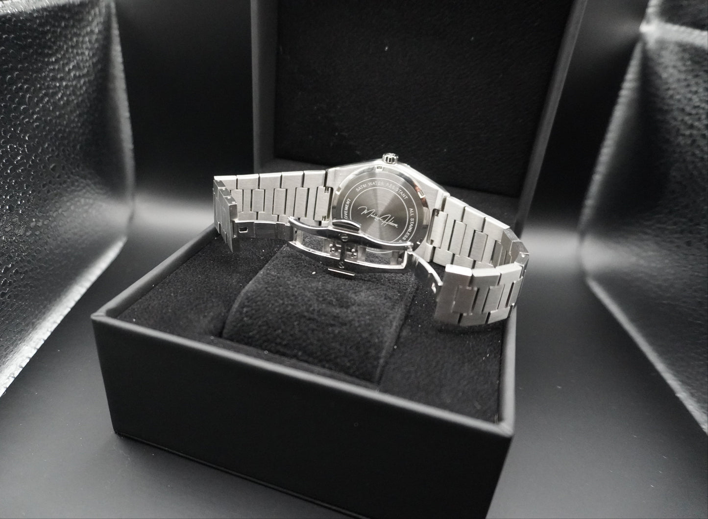 signature debut sapphire
