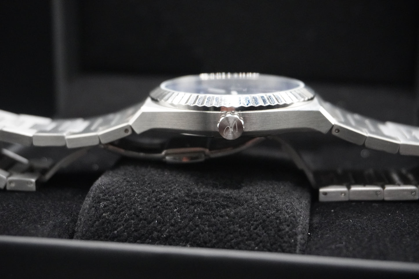 signature debut sapphire