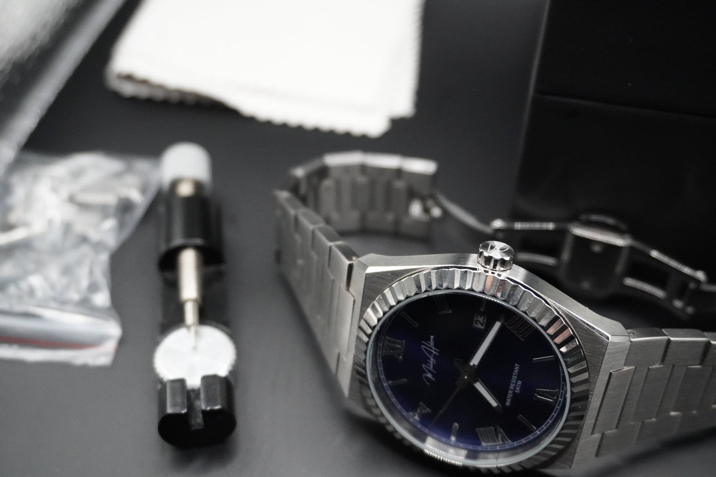 signature debut sapphire