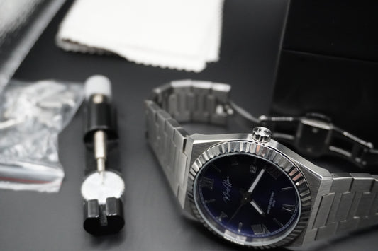 signature debut sapphire