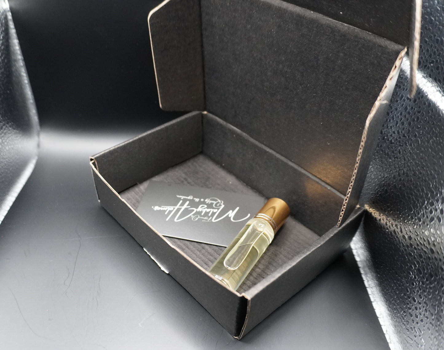 Holmes le parfum fragrance oil
