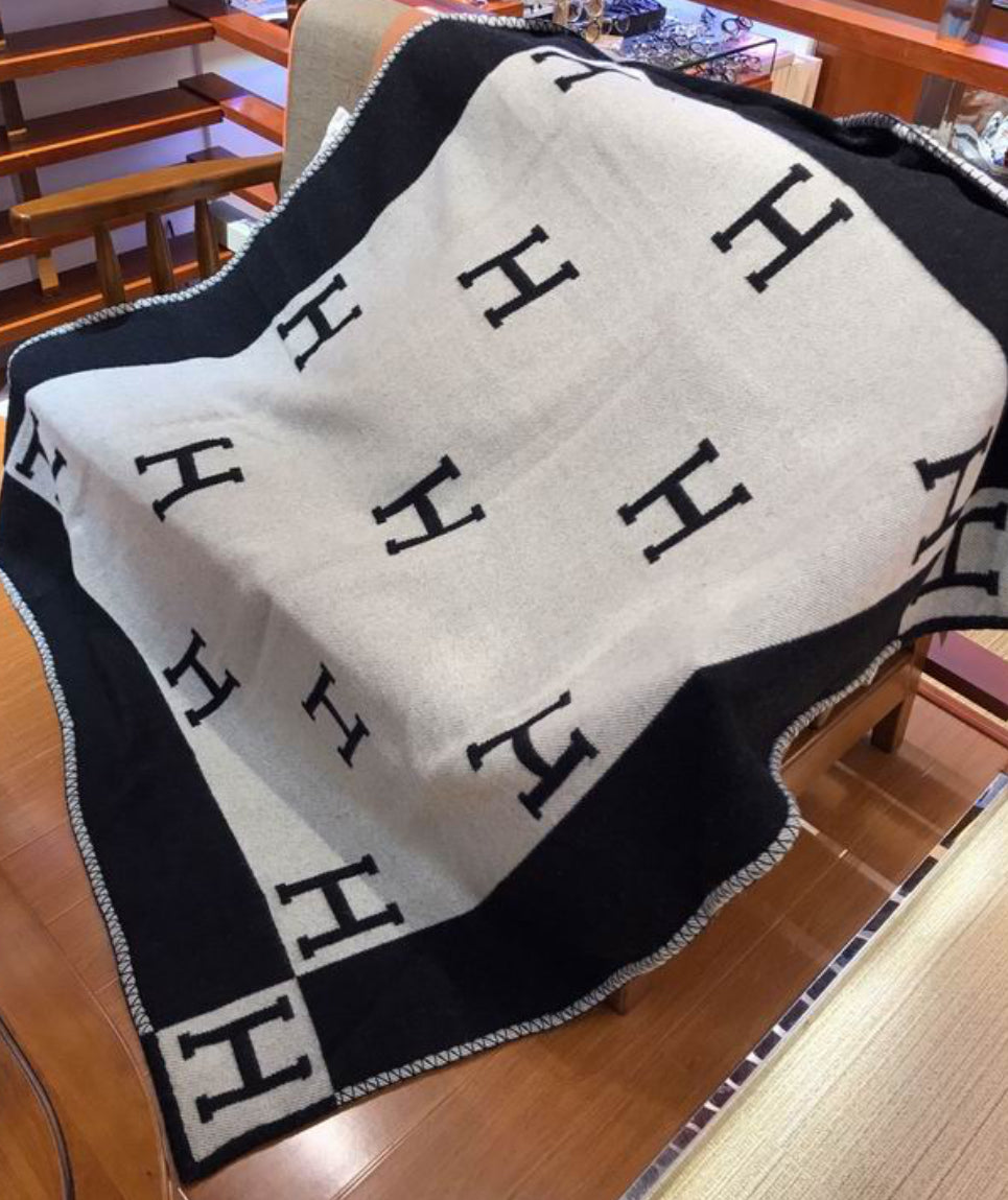 Authentic Hermès Avalon throw blanket