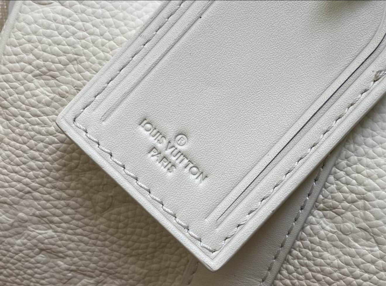 Authentic Louis Vuittom Keepall Bandoulière 25