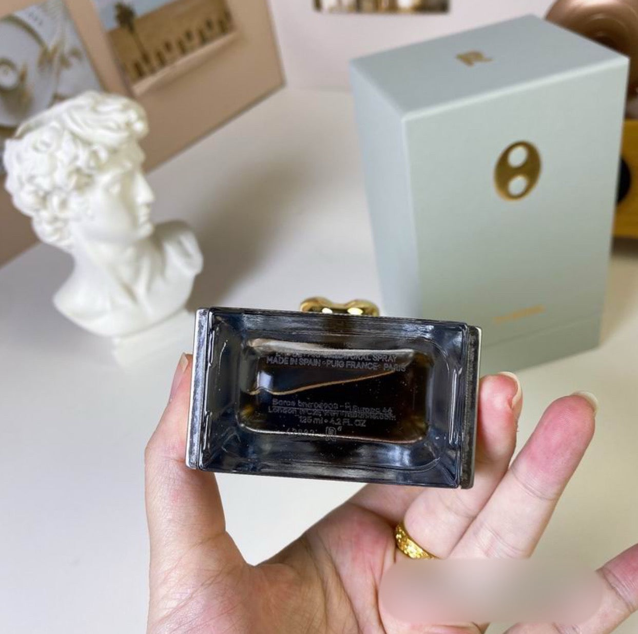 Authentic Paco Rabanne: OUD MONTAIGNE Eau de Parfum