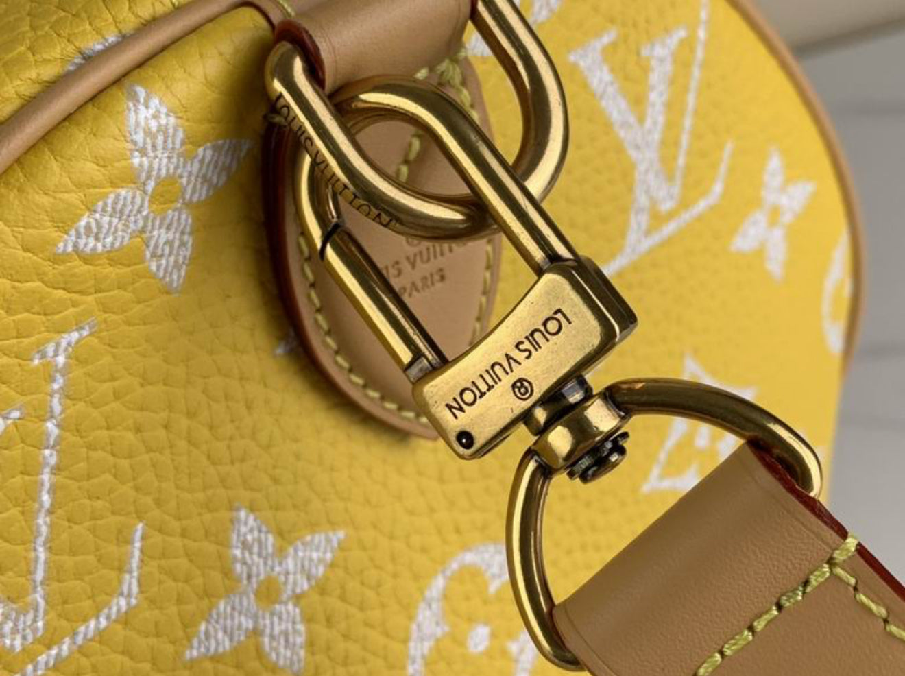 Authentic Louis Vuitton Speedy P9 Bandoulière 40 (Yellow)