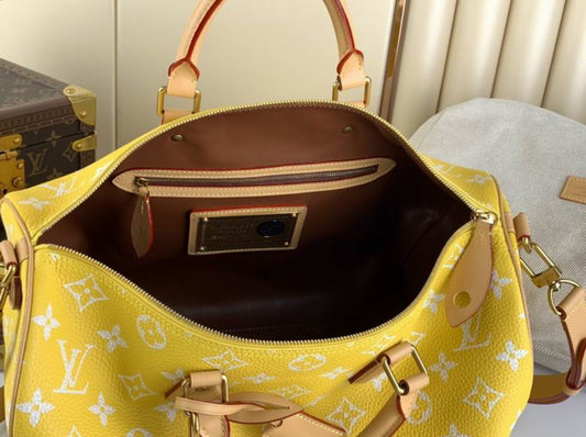 Authentic Louis Vuitton Speedy P9 Bandoulière 40 (Yellow)