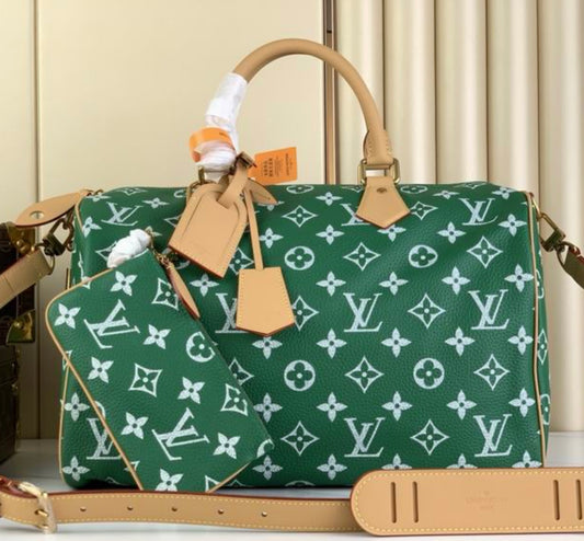 Authentic Louis Vuitton Speedy P9 Bandoulière 40 (Green)