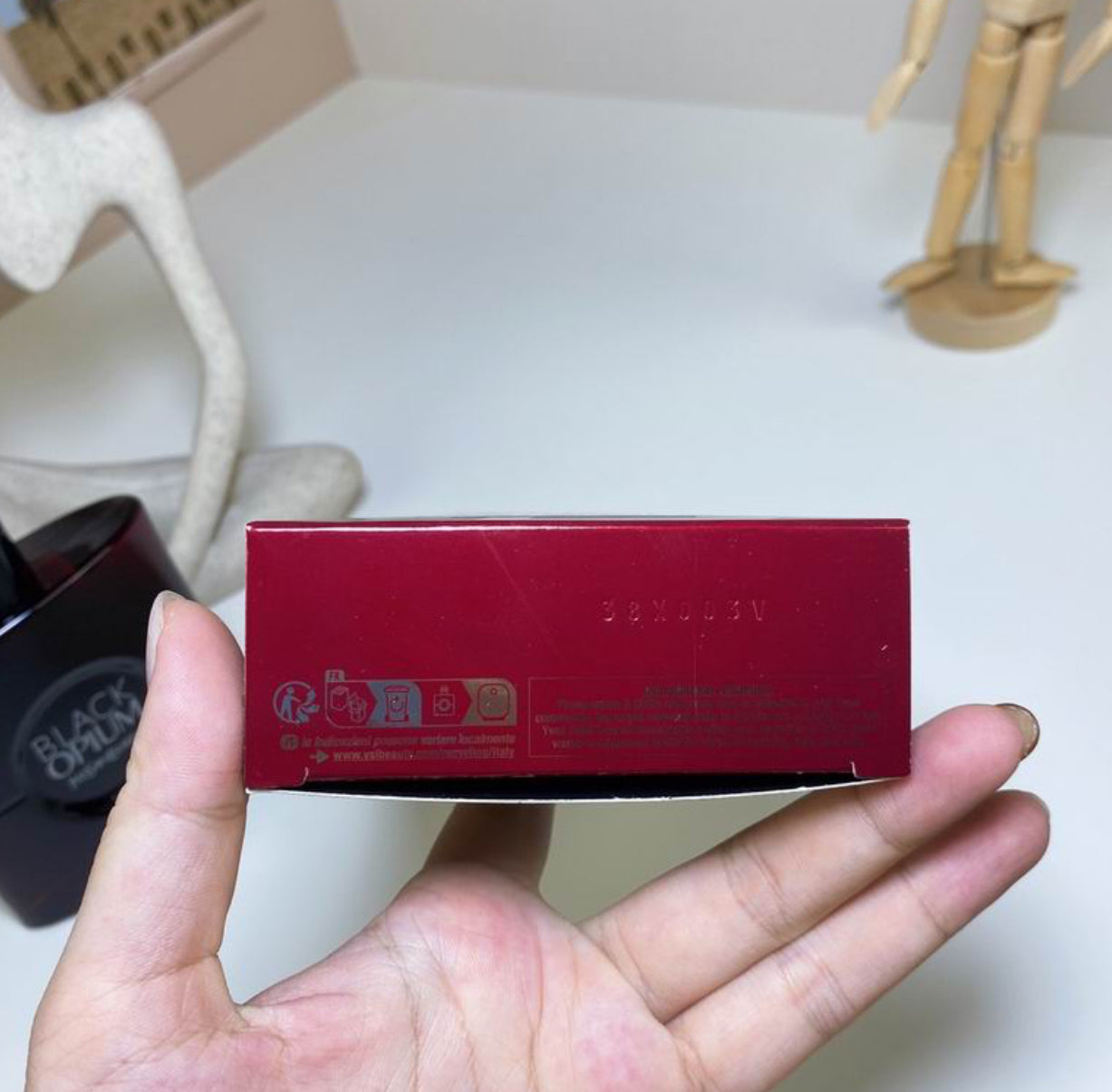 YSL BLACK OPIUM EAU DE PARFUM OVER RED